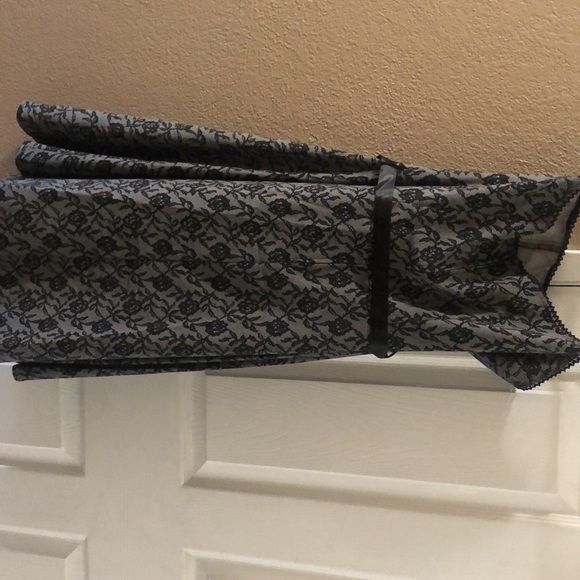 Teenage dress Charlotte Russe size large. - Picture 6 of 7